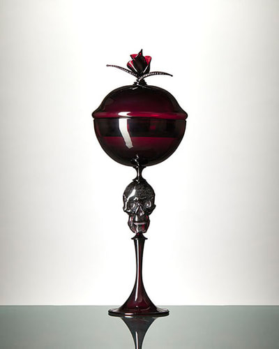 Sacrificial Vessel by Michael Schunke. Handblown glass skull and rose lidded goblet. @thegobletninja