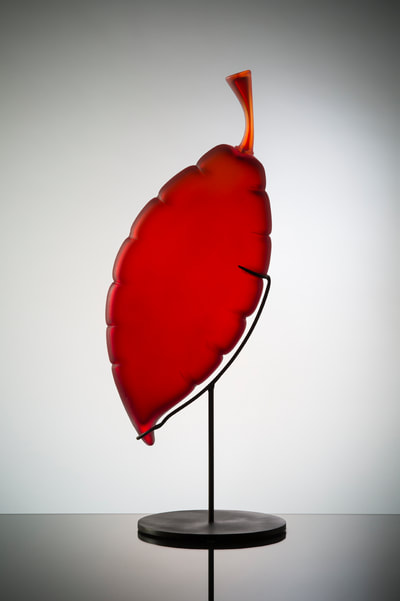 Glass leaf sculptures by Michael Schunke
